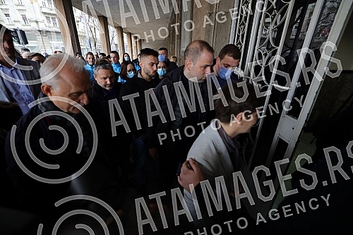 The Serbian Progressive Party handed over the list for the parliamentary elections to Aleksandar Vucic - Together we can do all the certified statements of the voters who support it, today, February 16, 2022. year, at 15 o'clock, at the headquarters 