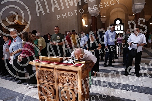 Associations Zavicaj and Coordination organized a memorial service in the Church of St. Mark in Belgrade to all victims of the Croatian action Storm, when around 250,000 Serbs were expelled from Croatia.Udruzenja Zavicaj i Koordinacija organizovali