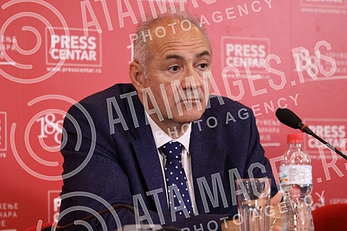 Catena mundi organized a press conference to discuss the imposition of sanctions on Russia.Catena mundi je organizovala konferenciju za medije na kojoj je bilo reci uvodjenju sankcija Rusiji.