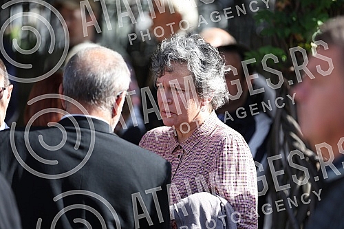 Srbijanka Turajlic, a retired professor of the University of Belgrade and an activist for human rights and freedoms, was buried at the New Cemetery.Profesorka Univerziteta u Beogradu u penziji i i aktivistkinja za ljudska prava i slobode Srbijanka 