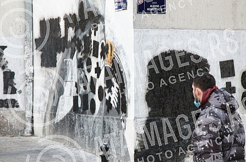 The mural dedicated to the former commander of the Army of the Republic of Srpska, Ratko Mladic, on the corner of Njegoseva and Aleksa Nenadovica Streets, was damaged again, and this time it was painted black. Mural posveceni bivsem komandantu Vojs