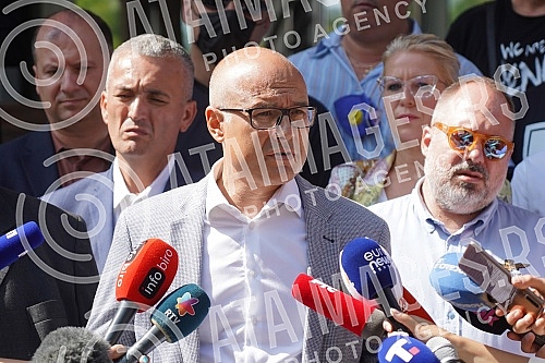 On the occasion of all the lies of the mafia clan of Veljko Belivuk and tycoon politicians close to them and their media in the country and abroad, the vice president of the SNS Main Board Milos Vucevic filed a criminal complaint against Serbian Pres