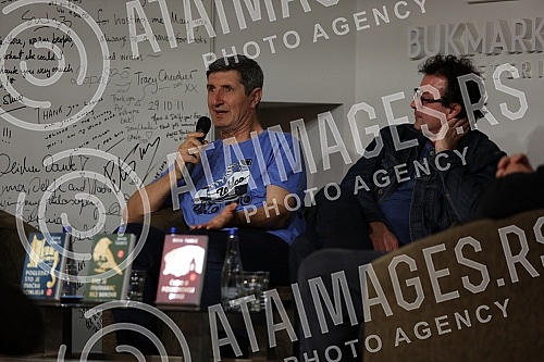 A literary evening with Anto Tomic, an award-winning Croatian writer, journalist and screenwriter, was held in the Bukmarker cafeteria, in the Delfi SKC bookstore.Knjizevno vece s Antom Tomicem, nagradjivanim hrvatskim piscem, novinarom i scenarist