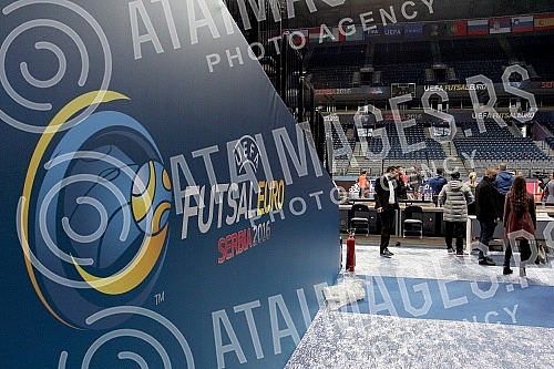 Obilazak Sinise Malog - gradonacelnika Beograda Kombank arene i postavljenog terena za predstojece takmicenje u futsalu - EURO 2016.