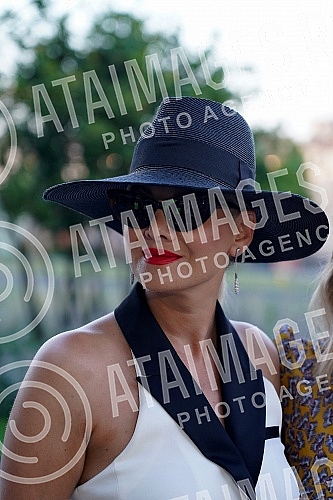 Grand opening of the Lutak patisserie in the shopping center Galerija Beograd.Svecano otvaranje poslasticarnice Lutak u trznom centru Galerija Beograd.