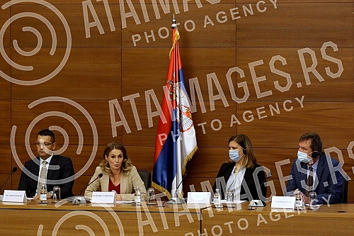 The conference on the occasion of the International Day for Tolerance was held at the Club of Deputies.Konferencija povodom Medjunarodnog dana tolerancije odrzana je u Klubu poslanika.