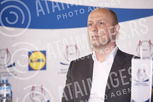 A press conference was held in the Promenade on the occasion of signing and marking the general sponsorship for 2022/2023. year between Lidl Serbia and the Water Polo Association of Serbia.
U Promenadi je odrzana konferencija za medije povodom potpi A press conference was held in the Promenade on the occasion of signing and marking the general sponsorship for 2022/2023. year between Lidl Serbia and the Water Polo Association of Serbia.
U Promenadi je odrzana konferencija za medije povodom potpi