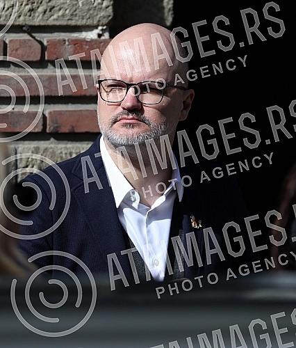 Srbijanka Turajlic, a retired professor of the University of Belgrade and an activist for human rights and freedoms, was buried at the New Cemetery.Profesorka Univerziteta u Beogradu u penziji i i aktivistkinja za ljudska prava i slobode Srbijanka 
