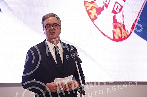 The Prime Minister of Montenegro, Dritan Abazovic, talked with the President of the Serbian Chamber of Commerce, Marko Cadez, and representatives of the Serbian business community about improving economic cooperation between the two countries and str