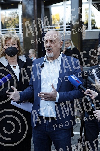 The Democratic Party and the Assembly of Free Serbia held a joint press conference in front of the Ministry of Health and Of the Republic Public Prosecutor's Office, and the topic of the conference was the filing of criminal charges against the Prime