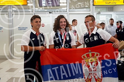 The representative of Serbia in wrestling, Zurab Datunashvili, the winner of the bronze Olympic medal at the Games in Tokyo, arrived in Serbia and on that occasion, a press conference was held at the Nikola Tesla Airport.Reprezentativac Srbije u rv