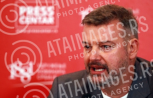 Agreement on cooperation between the Serbian movement Dveri signed, prim. prof. dr Aleka Racica, prof. dr Branimira Nestorovica and prof. Dr. Valentine Arsic Arsenijevic, and on that occasion a press conference was held.Potpisan Sporazum o saradnji