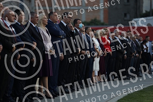 The central manifestation on the occasion of the Day of Serbian Unity, Freedom and the National Flag is being held on Savka Square near the monument to Stefan Nemanja. Centralna manifestacija povodom Dana srpskog jedinstva, slobode i nacionalne zas