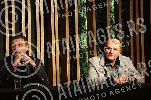 A press conference on the occasion of the Van Gogh group concert in the Kombank Hall was held at the Club Lisbon, and those present were able to see the premiere of the video for the song 