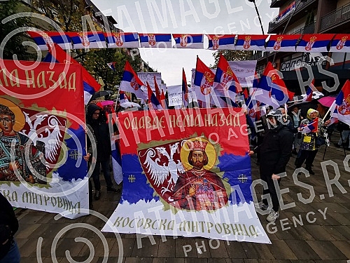 In the northern part of Kosovska Mitrovica, a large national gathering of Serbs from the north of Kosovo and Metekohija began at noon, after the withdrawal from all Kosovo institutions.
U severnom delu Kosovske Mitrovice u podne je poceo veliki nar In the northern part of Kosovska Mitrovica, a large national gathering of Serbs from the north of Kosovo and Metekohija began at noon, after the withdrawal from all Kosovo institutions.
U severnom delu Kosovske Mitrovice u podne je poceo veliki nar
