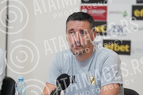 Promotion of the new head of the Cukaricki football club Dusan Kerkez and the first roll call of the team before the start of preparations for the upcoming 2022/23 season.Promocija novog sefa struke fudbalskog kluba Cukaricki Dusana Kerkeza i prva 