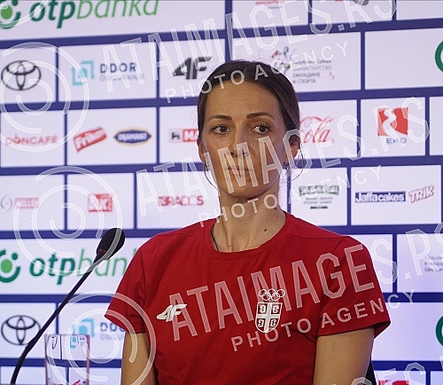 The women's volleyball national team of Serbia, which won a bronze medal at the Games in Tokyo, arrived in Belgrade, and on that occasion a press conference was held at the Nikola Tesla Airport.Zenska odbojkaska reprezentacija Srbije, koja je na Ig