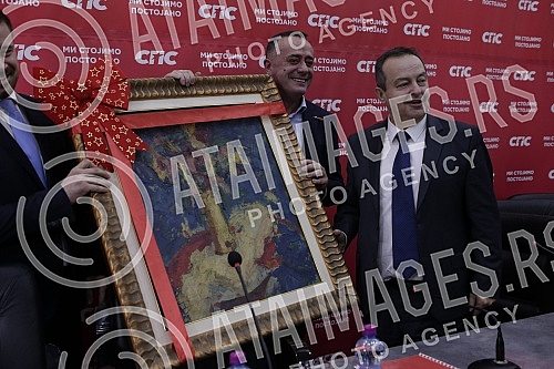 The President of the Socialist Party of Serbia, Ivica Dacic, held a meeting with the leadership of the Belgrade City and Municipal Organizations of the SPS.Predsednik Socijalisticke partije Srbije Ivica Dacic odrzao je sastanak sa rukovodstvom beog