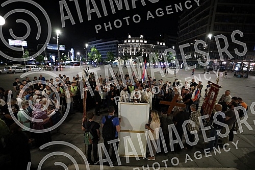 12. The Vidovdan liturgy with the blessing of His Eminence the Bishop of Raska and Prizren in exile G. G. Ksenofont began with a gathering at the monument to Prince Mihailo, where the Akathist was consecrated to the Holy Great Martyr Prince Lazar, an