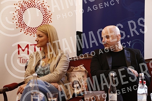 On the occasion of the upcoming concert by violinist Nemanja Radulovic in Kolarac and the release of the first album for Warner Classics, a press conference was held in the Music Gallery of the Kolarac Foundation.
Povodom predstojeceg koncerta violi On the occasion of the upcoming concert by violinist Nemanja Radulovic in Kolarac and the release of the first album for Warner Classics, a press conference was held in the Music Gallery of the Kolarac Foundation.
Povodom predstojeceg koncerta violi