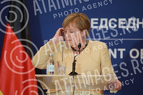 Press conference after the meeting of German Chancellor Angela Merkel and the President of the Republic of Serbia Aleksandra Vucic.
Konferencija za medije posle sastanka nemacke kancelarke Angela Merkel i predsednika Republike Srbije Aleksandra Vuc Press conference after the meeting of German Chancellor Angela Merkel and the President of the Republic of Serbia Aleksandra Vucic.
Konferencija za medije posle sastanka nemacke kancelarke Angela Merkel i predsednika Republike Srbije Aleksandra Vuc