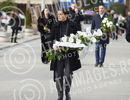Burial of journalist Ksenija Vucic at the New Cemetery.
Sahrana novinarke Ksenije Vucic na Novom groblju.
Burial of journalist Ksenija Vucic at the New Cemetery.
Sahrana novinarke Ksenije Vucic na Novom groblju.