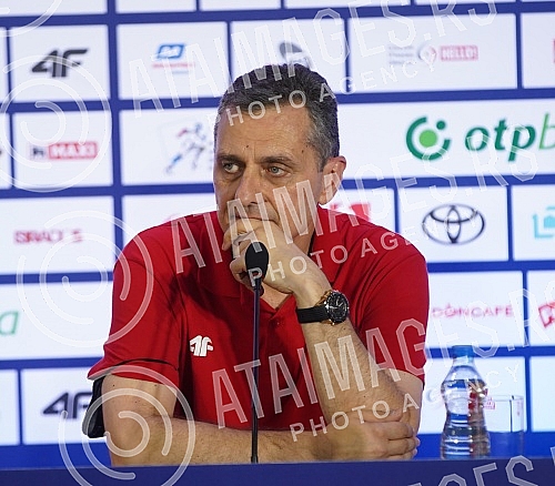 The women's volleyball national team of Serbia, which won a bronze medal at the Games in Tokyo, arrived in Belgrade, and on that occasion a press conference was held at the Nikola Tesla Airport.
Zenska odbojkaska reprezentacija Srbije, koja je na Ig The women's volleyball national team of Serbia, which won a bronze medal at the Games in Tokyo, arrived in Belgrade, and on that occasion a press conference was held at the Nikola Tesla Airport.
Zenska odbojkaska reprezentacija Srbije, koja je na Ig