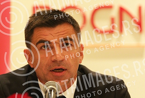 Konferencija za medije Radovana Curcica - selektora nacioalnog A tima odran u Tirani u hotelu Rogner pred utakmicu sa nacionalnim timom Albanije. 