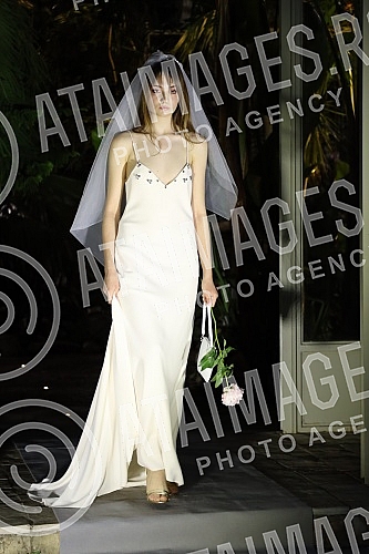 The fashion show transforming 