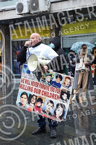 A gathering of non-governmental organizations against the Russian invasion of Ukraine began in Knez Mihailova Street in downtown Belgrade, in front of the Cultural Center.Skup nevladinih organizacija protiv ruske invazije na Ukrajinu, poceo je u Kn