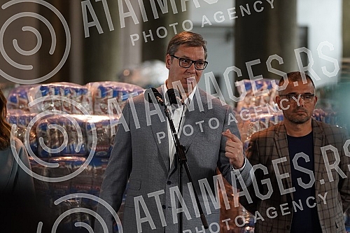 The President of the Republic of Serbia, Aleksandar Vucic, visited the warehouse of the Republic Directorate for Commodity Reserves - General Cargo Warehouse, Belgrade.Predsednik Republike Srbije Aleksandar Vucic obisao je skladista Republicke dire