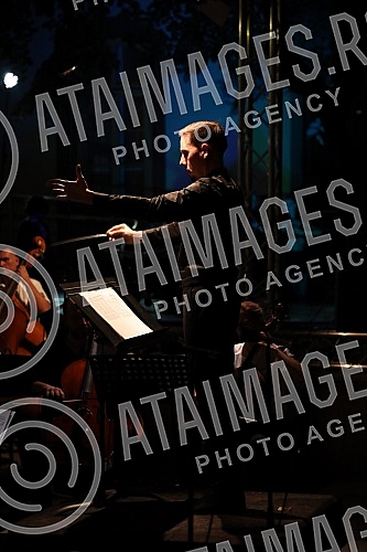 On the stage in the courtyard of the Captain Misa building, the new season of the THEATER theater was solemnly opened with the concert 