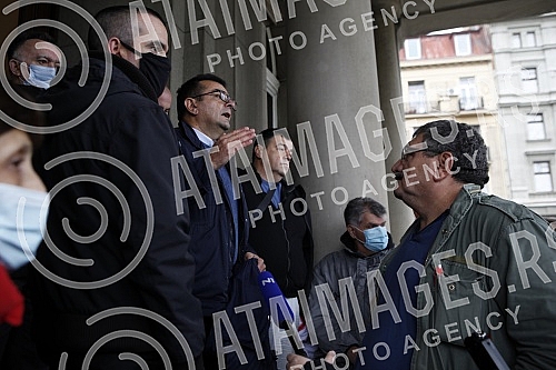 In front of the Belgrade City Assembly, the Movement for Reversal 