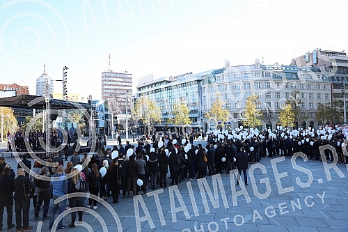 The World Day of Remembrance for the Victims of Traffic Accidents was marked today on the Republic Square in Belgrade with a special program, after which 492 white balloons were symbolically released into the sky in memory of the same number of peopl