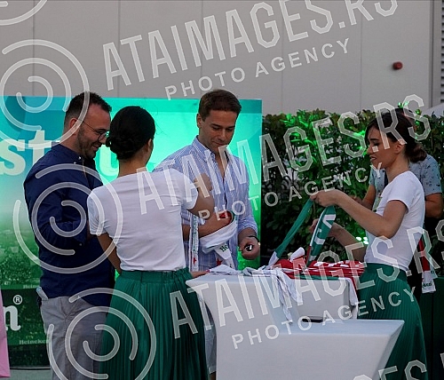 Organized by the Heineken brand, a viewing of the UEFA EURO 2020 final between Italy and England was organized on the roof of the Galerija shopping center, which opened this space for one event for the first time.U organizaciji brenda Heineken orga