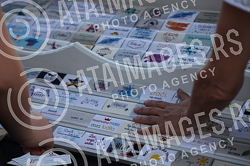The performance of the group Frajle is part of Berry Fest, the first festival of strawberry fruit in Belgrade.Nastup grupe Frajle su sklopu Berry festa, prvog festivala jagodastog voca u Beogradu.
