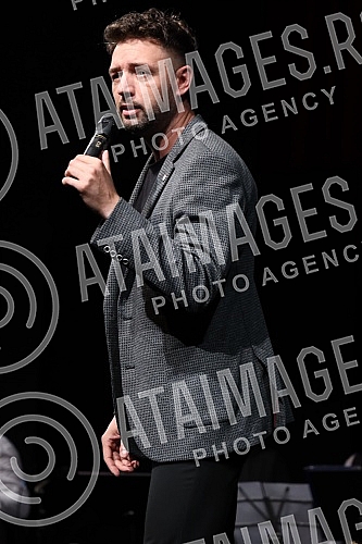 3. Evergreen fest was held at the Theater on the Hill, organized by TO Cukarica, Tangram Center and Touchsound production, and each of the festival participants handed one seedling of Pancic spruce to Cukarica primary schools, appealing to protect en 3. Evergreen fest was held at the Theater on the Hill, organized by TO Cukarica, Tangram Center and Touchsound production, and each of the festival participants handed one seedling of Pancic spruce to Cukarica primary schools, appealing to protect en