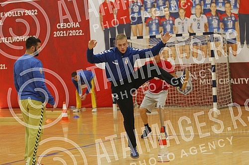 The handball players of Crvena zvezda Grundfos are preparing in Ub, where in the coming days they will play a friendly match against the hosts Ub.Rukometasi Crvene zvezde Grundfos su na pripremama u Ubu, gde ce u narednim danima odigrati jednu prij