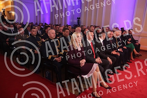 The celebration of the Police Day and the 30th anniversary of the founding of the Ministry of the Interior of the Republic of Srpska ended with a ceremonial academy at the Cultural Center Banski dvor in Banja Luka.Obelezavanje Dana policije i 30 go