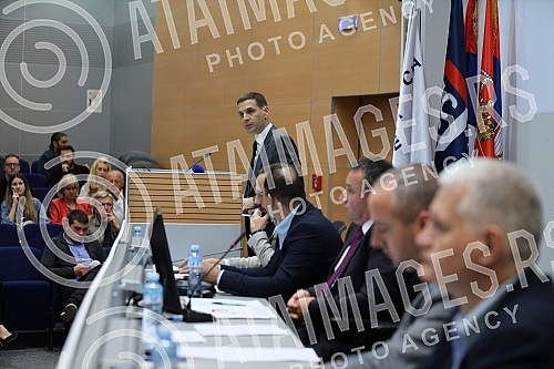 The working and election assembly of the Democratic Party of Serbia was held in the building of the municipality of Stari grad.Radna i izborna Skupstinu Demokratske stranka Srbije odrzana je u zgradi opstine Stari grad.