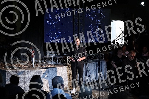 On the stage in the courtyard of the Captain Misa building, the new season of the THEATER theater was solemnly opened with the concert 