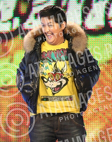 The beginning of the second season of the show Farm on Pink TV.
Pocetak druge sezone rijaliti soua Farma na televiziji Pink. The beginning of the second season of the show Farm on Pink TV.
Pocetak druge sezone rijaliti soua Farma na televiziji Pink.