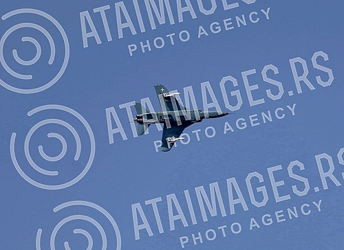 The plane of the Serbian Army patrolled the airspace above the administrative crossing Jarinje.Avion Vojske Srbije patrolirala vazdusnim prostorom iznad administrativnog prelaza Jarinje.
