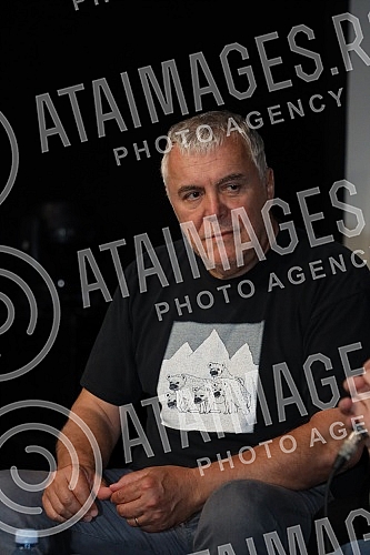 The promotion of the first novel by the famous Slovenian singer-songwriter Zoran Predin 