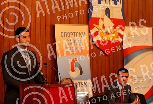 Sastanak u Skupstini grada Beograda Vanje Udovicica, ministra omladine i sporta Republike Srbije i Antidoping Agencije Srbije sa predstavnicima granskih saveza kako bi ih upoznali sa njihovim obavezama koje proisticu iz novog Zakona o sprecavanju dop