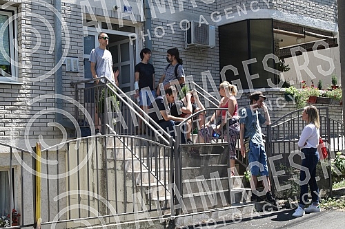 The Roof on the Head association called on citizens to show solidarity and protest against the perpetrators in Mirjevo.Udruzenje Krov na glavom pozvalo je gradjane na solidarnost i protest protiv izvrsitelja u Mirjevu.