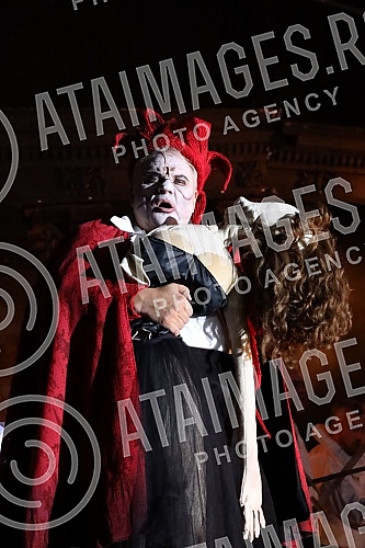 The project Opera on the water on the plateau behind the Geozavod was realized for the fourth time in the capital of Serbia, and the program included an all-evening performance of the opera Rigoletto, in which the main title role was played by the fa