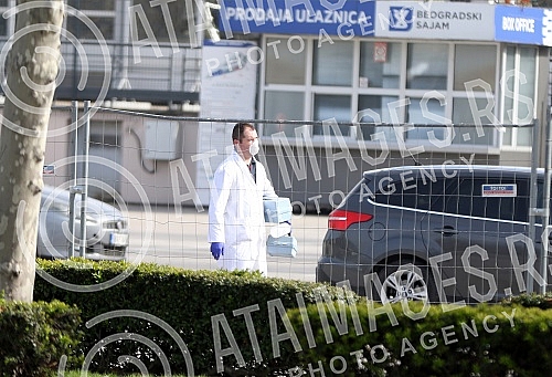 Recent preparations at the Belgrade Fair before the opening of a temporary center for the accommodation of patients with coronavirus.Poslednje pripreme na Beogradskom sajmu pred otvaranje privremenog centra za smestaj obolelih od korona virusa.