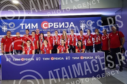 The women's volleyball national team of Serbia, which won a bronze medal at the Games in Tokyo, arrived in Belgrade, and on that occasion a press conference was held at the Nikola Tesla Airport.Zenska odbojkaska reprezentacija Srbije, koja je na Ig