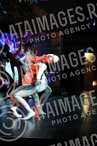 On the stage in the courtyard of the Captain Misa building, the new season of the THEATER theater was solemnly opened with the concert 